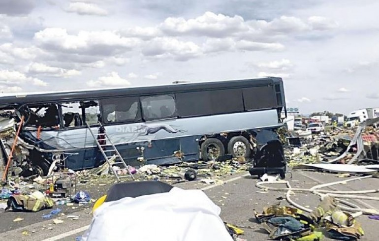 siete muertos en accidente en Nuevo México de un bus de Greyhound que iba hacia California